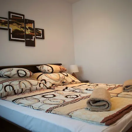 Apartment Asztro Apartman *