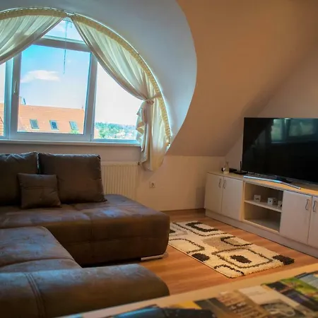 Apartment Asztro Apartman